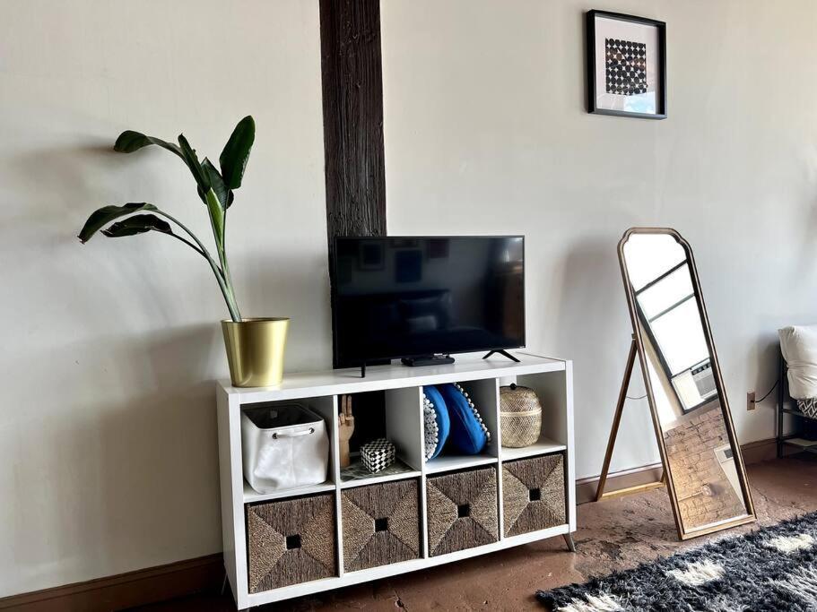 420 Friendly Boho Loft Downtown King Suite Free Parking ديترويت المظهر الخارجي الصورة